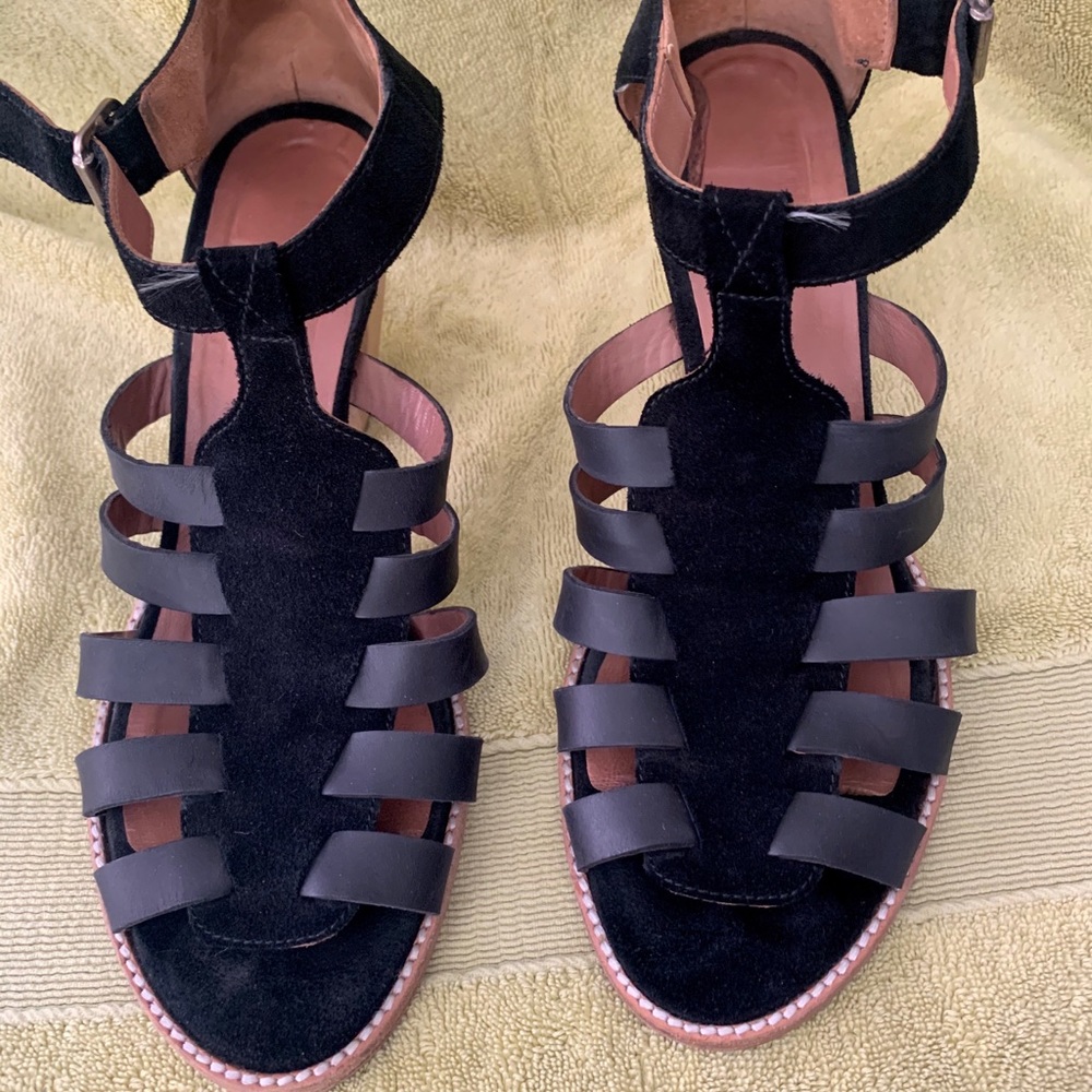 Pair of blk suede sandals hand made